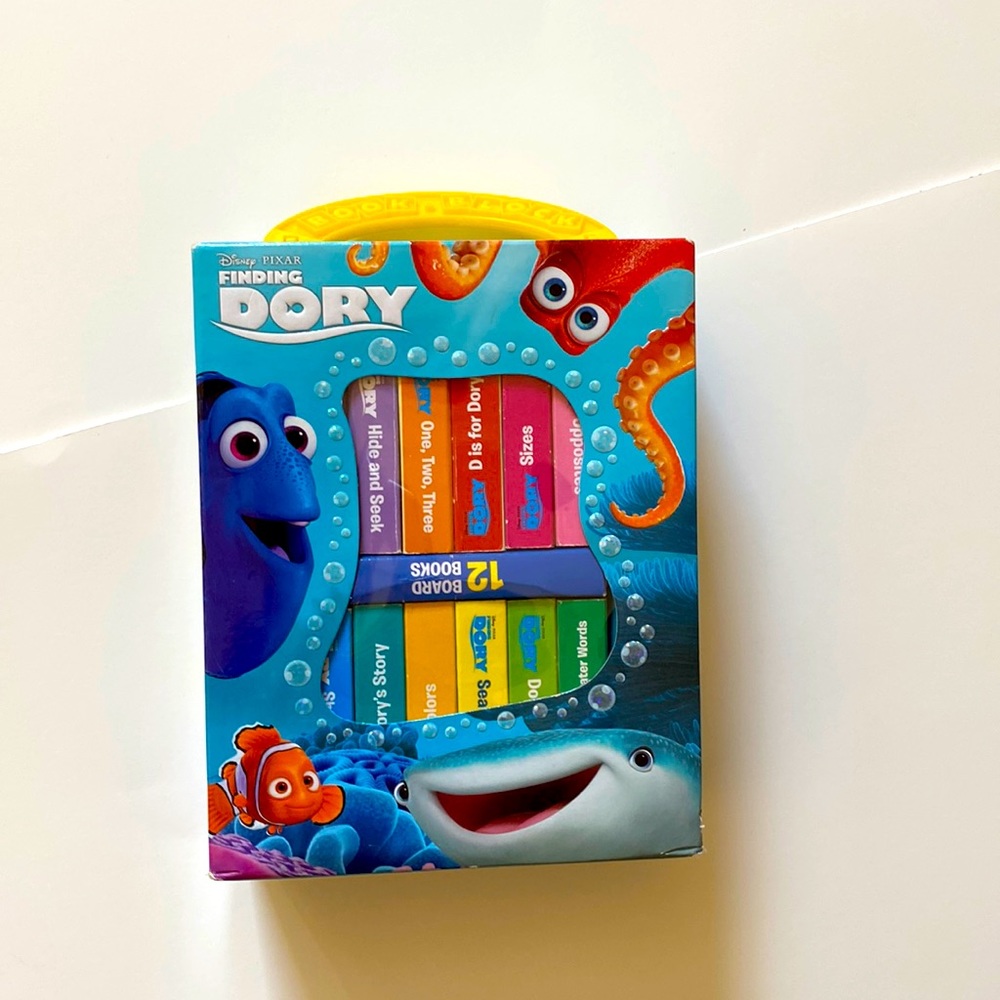 12 Disney Finding Dory sturdy board books